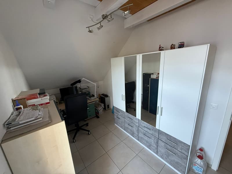 Appartement en duplex de 4,5 pièces avec jardin d'hiver, stockage en comble et espaces extérieurs spacieux (4)