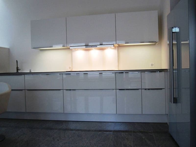 Modern 3.5-room apartment with private courtyard, underground parking included and top equipment in Zelgweg (4)