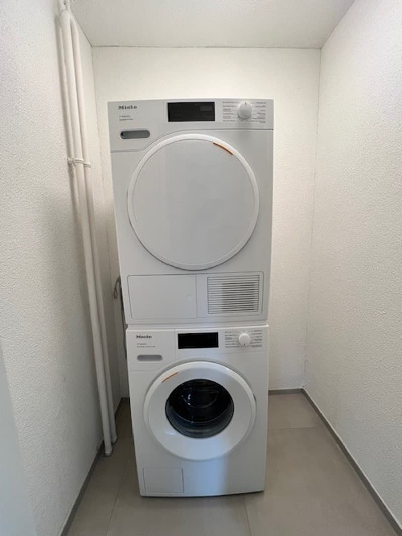 Schöne neu sanierte 2-Zimmer-Wohnungen zu vermieten (11)