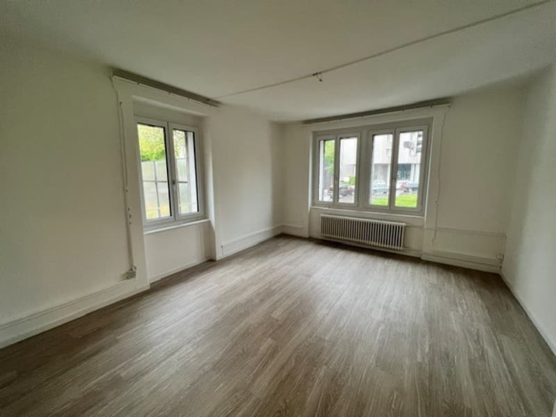 Schöne zentrale 3-Zimmerwohnung im 1. OG zu vermieten (1)