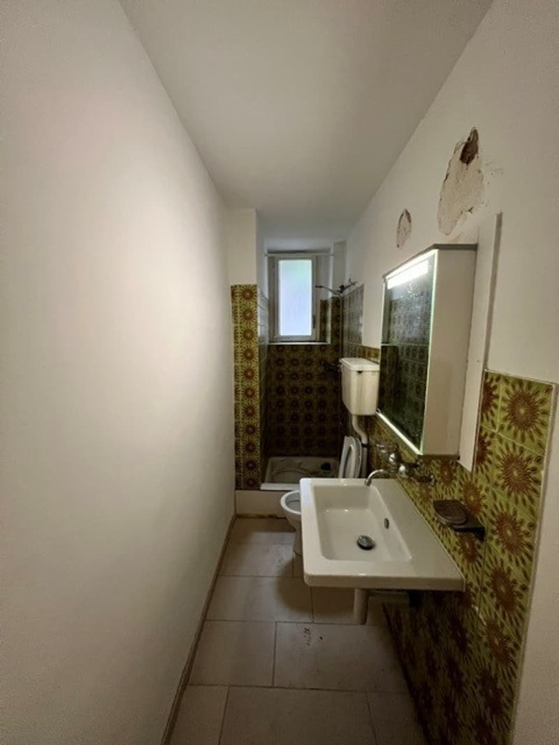 Schöne zentrale 3-Zimmerwohnung im 1. OG zu vermieten (4)