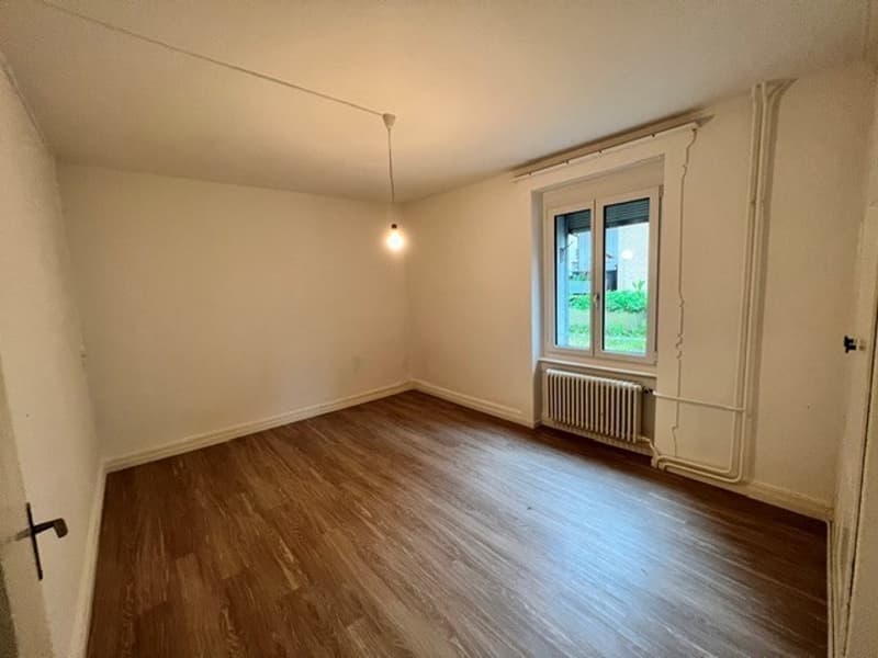 Schöne zentrale 3-Zimmerwohnung im 1. OG zu vermieten (2)