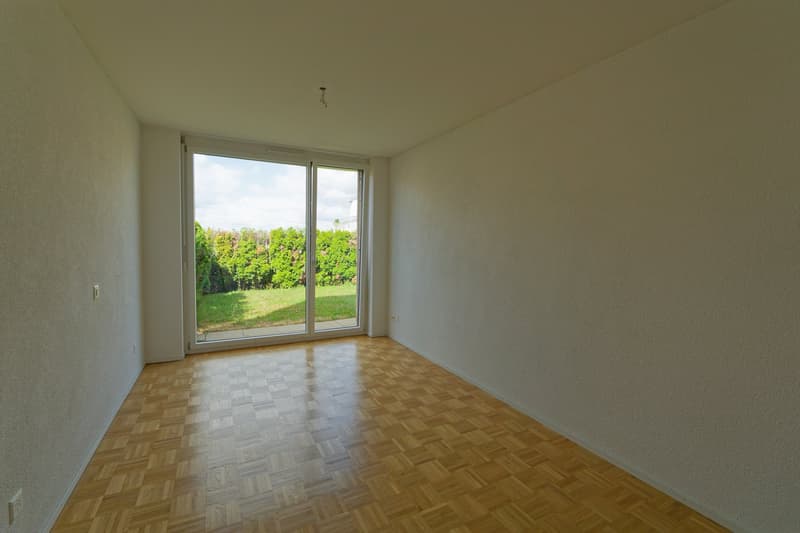 Gelgenheit in Oberrohrdorf: Grosszügige 4.5 Zimmer Gartenwohnung (6)