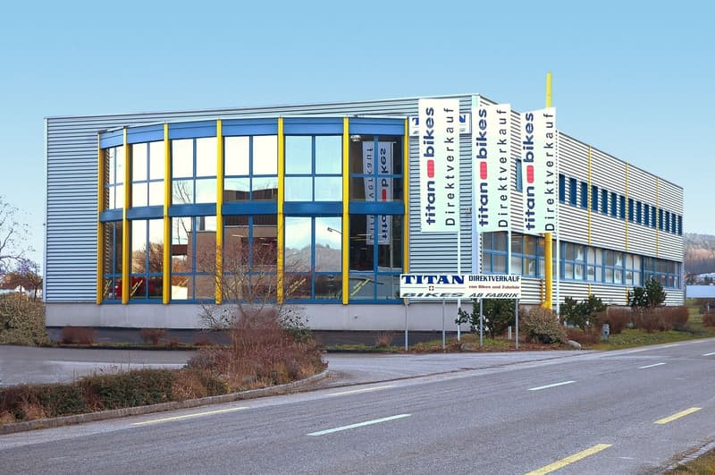 Kleine Büro oder Gewerbefläche mit Küche (1)