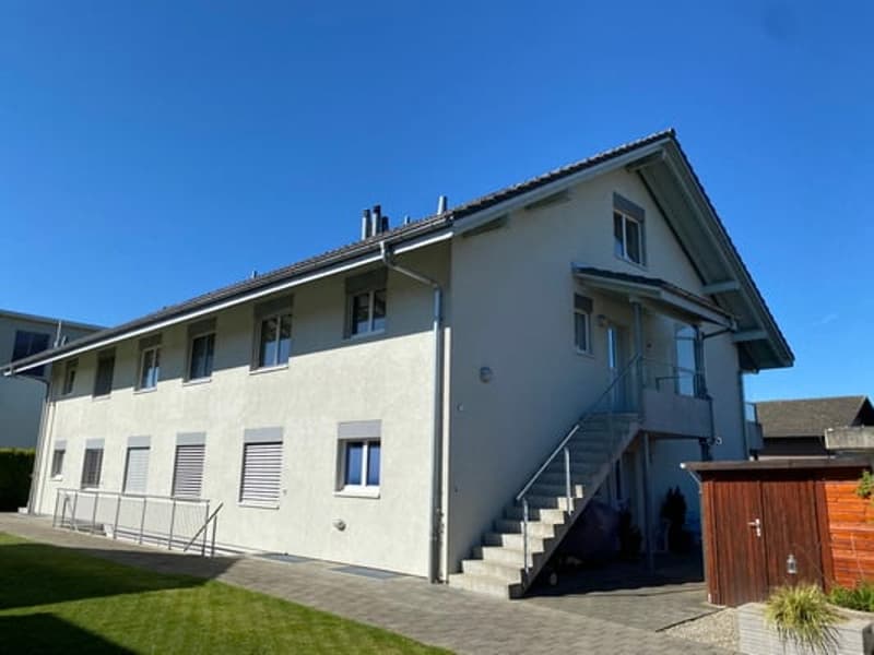 Moderne 5.5-Zimmer-Duplex-Wohnung in Baetterkinden (3)