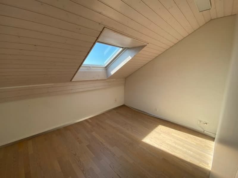 Moderne 5.5-Zimmer-Duplex-Wohnung in Baetterkinden (18)