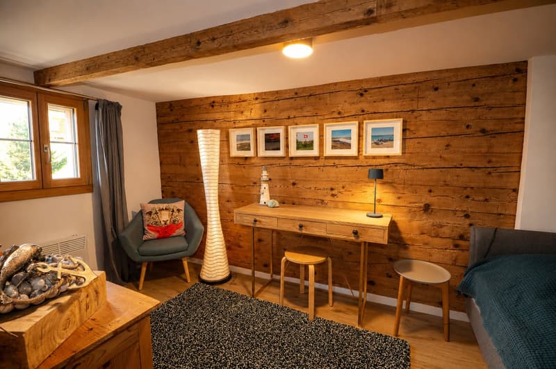 Zimmer mit Büro im OG