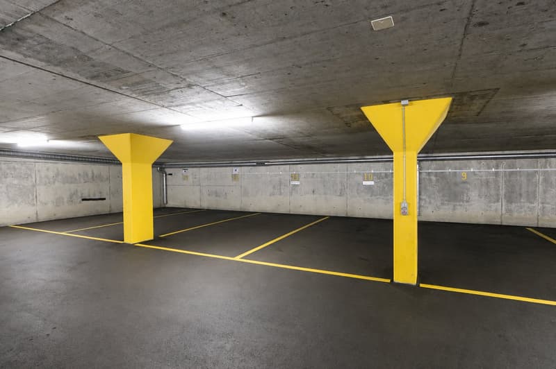Zwei Parkplätze in Tiefgarage
