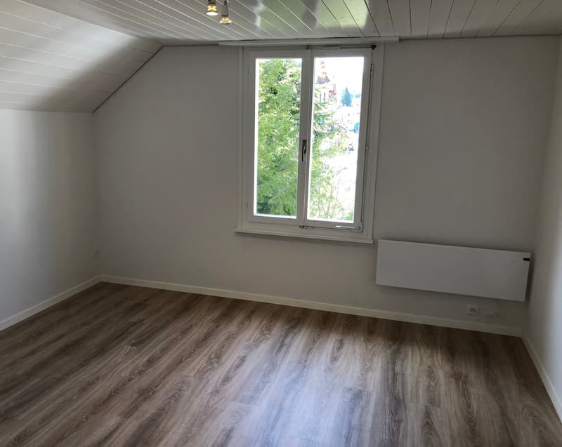 Charmante 3.5-Zimmer-Wohnung in ruhiger Lage in Bütschwil (6)