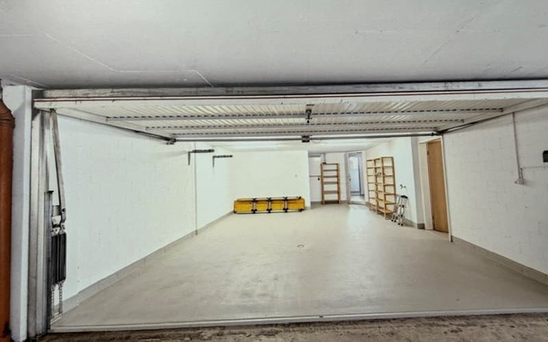grosszügige Doppelgarage