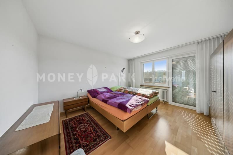 Attraktive 3.5-Zimmer-Etagenwohnung mit grossem und kleinem Balkon (6)
