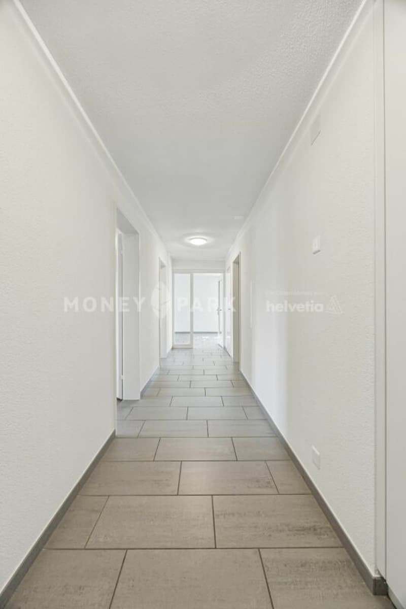 Moderne 4.5-Zimmer-Wohnung mit Weitblick (5)