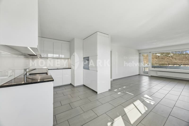Moderne 4.5-Zimmer-Wohnung mit Weitblick (2)