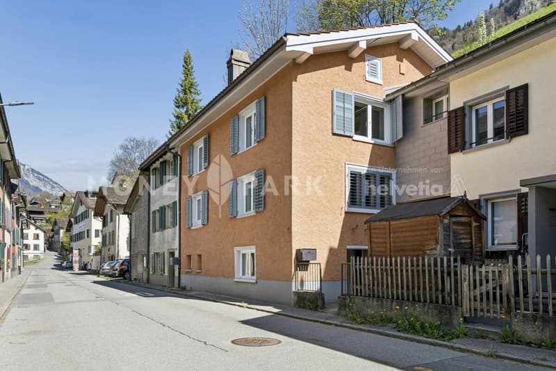 5-Zimmer-Haus mit Terrasse, Garten und ausbaubarem Untergeschoss (1)