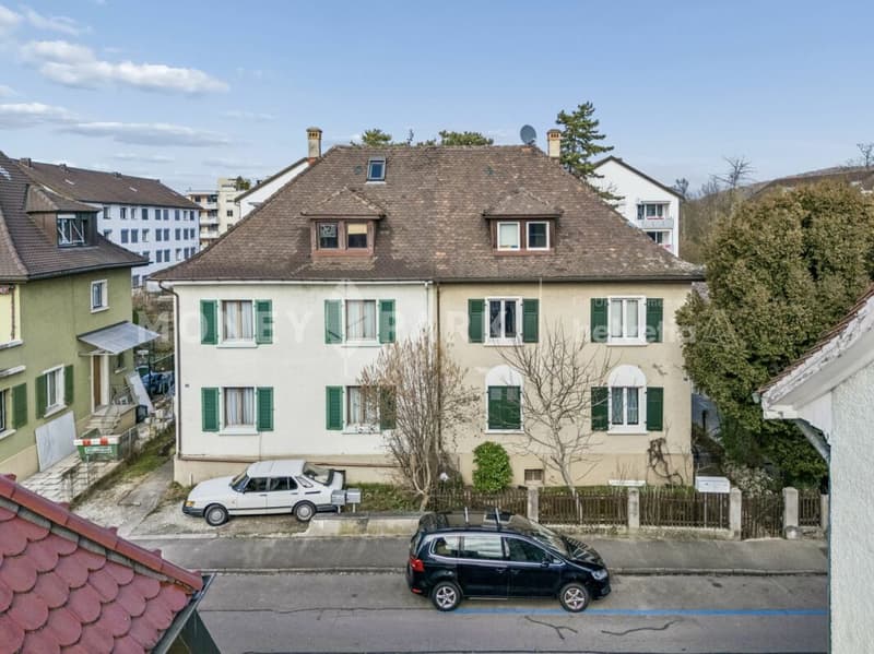 Gut erhaltene Doppelhaushälfte mit Garten (2)