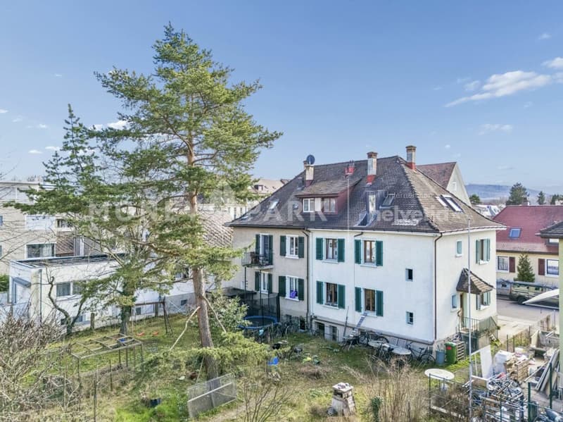 Gut erhaltene Doppelhaushälfte mit Garten (1)