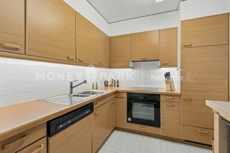 Attractive 2.5-room apartment with fireplace and balcony (3)