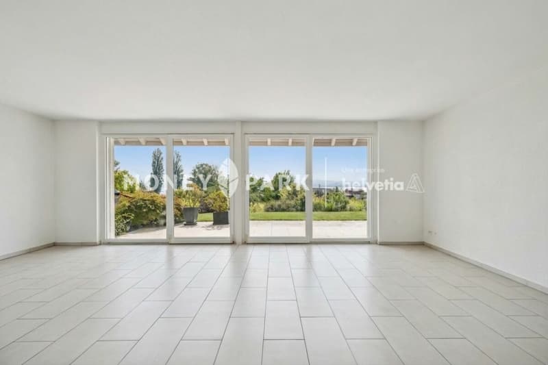 Magnifique propriété avec vue sur lac (3)