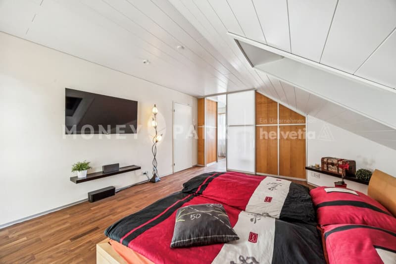 Exklusive Maisonette-Dachwohnung mit Galerie, Sauna und viel Raum zum Wohlfühlen (9)