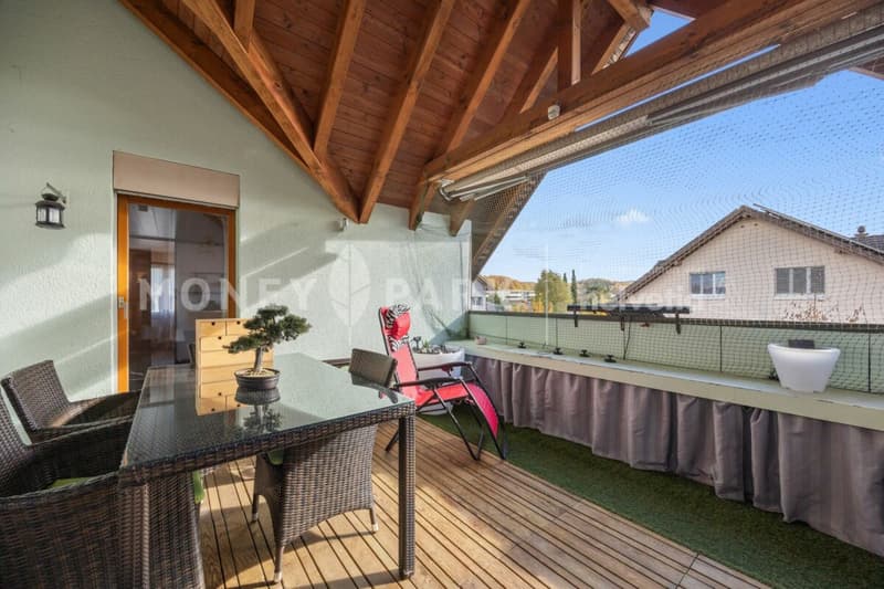 Exklusive Maisonette-Dachwohnung mit Galerie, Sauna und viel Raum zum Wohlfühlen (2)
