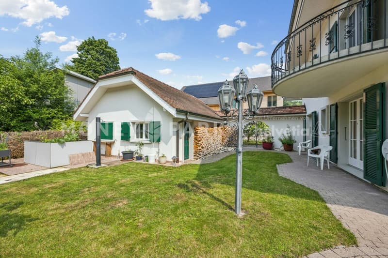 Exklusive 6.5-Zimmer-Villa - zeitlos und mit vielen Extras (16)
