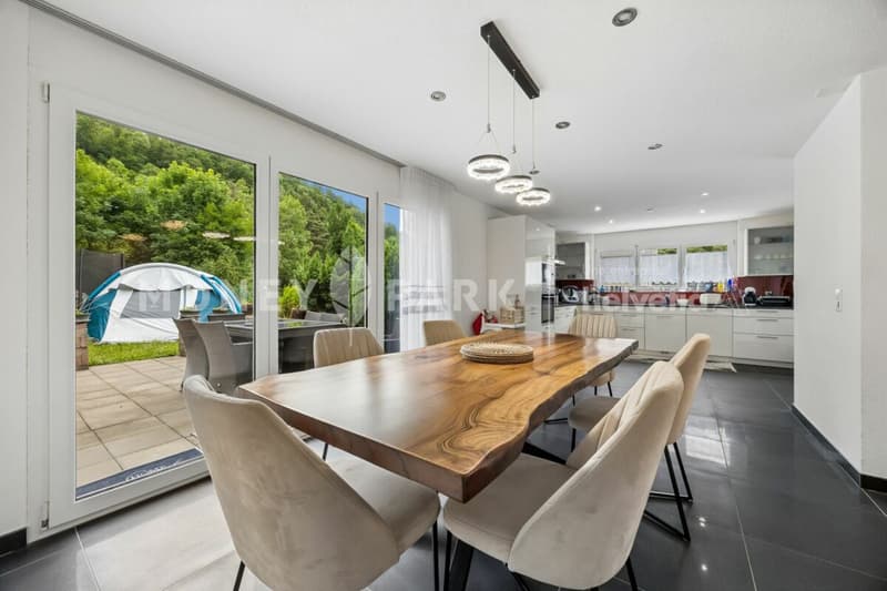 Immeuble de 2 appartements de 4.5 pièces offrant de nombreuses possibilités d'aménagement et de développement. (10)