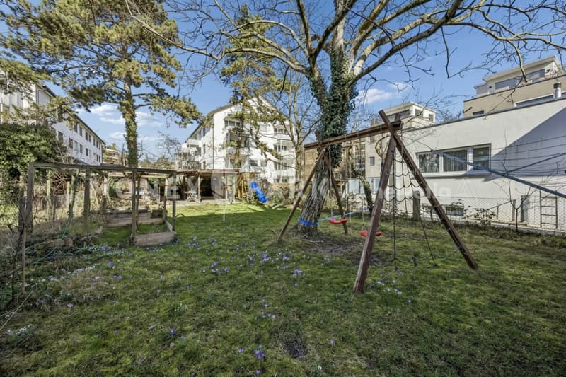 Gut erhaltene Doppelhaushälfte mit Garten (5)