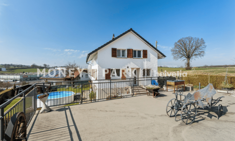 Einfamilienhaus mit Pool / Maison individuelle avec piscine (11)