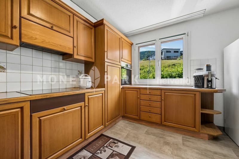APPARTEMENT FAMILIAL LUMINEUX DE 4.5 PIECES AVEC VÉRANDA ET JARDIN PRIVATIF (3)