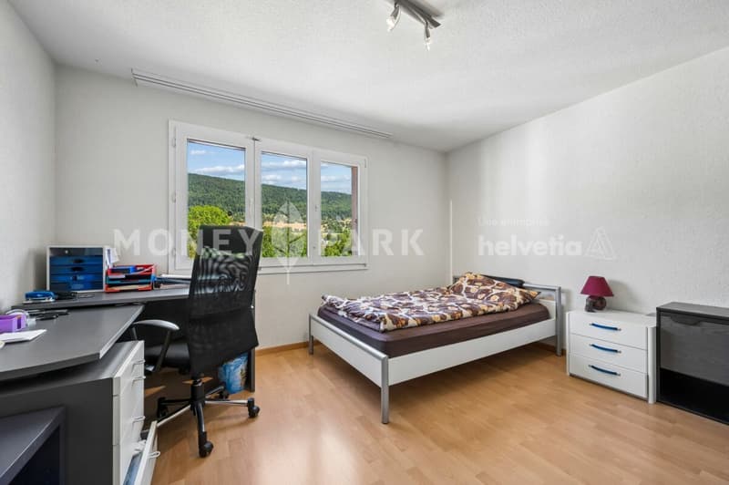 APPARTEMENT FAMILIAL LUMINEUX DE 4.5 PIECES AVEC VÉRANDA ET JARDIN PRIVATIF (5)