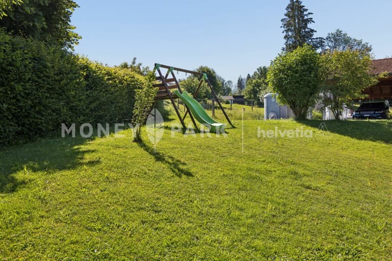 Spacieuse maison familiale avec grand jardin et volumes généreux (12)