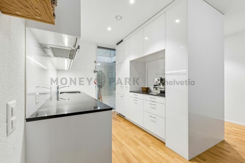 Moderne 3.5-Zimmer-Maisonette mit eigenem Garten (3)