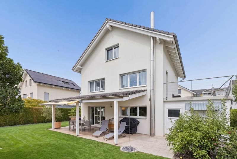 Familienfreundliches 6-Zimmer-Einfamilienhaus mit Garten (28)