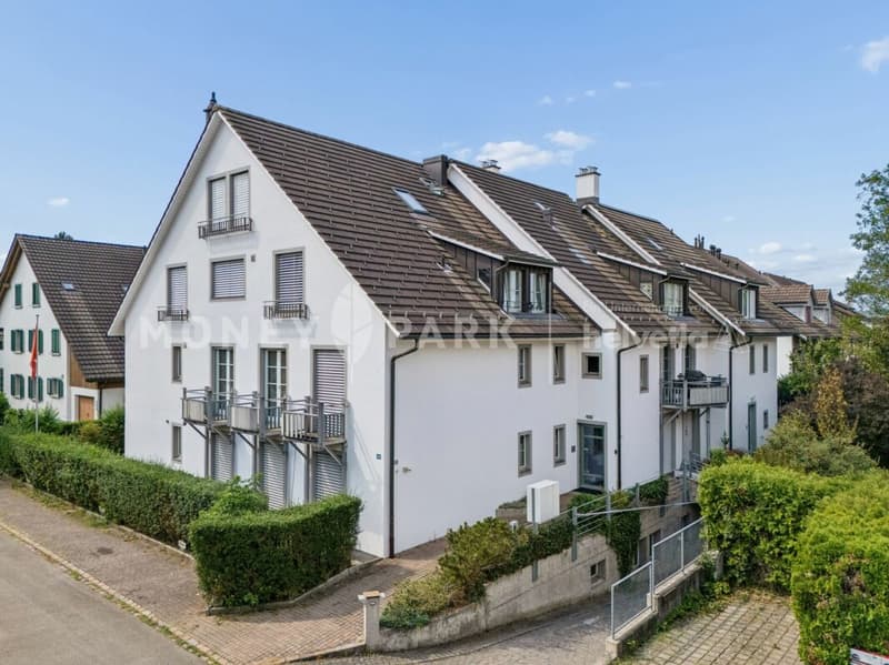 charmante 3.5-Zimmer-Wohnung mit zwei Balkonen (2)