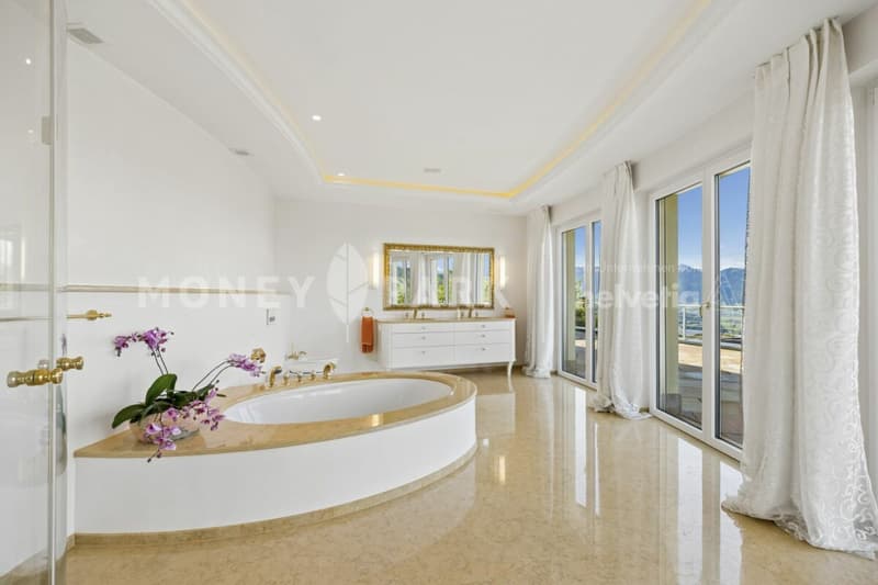 Exklusive Villa mit Panoramaaussicht und eigenem SPA Resort über dem Zürichsee (5)