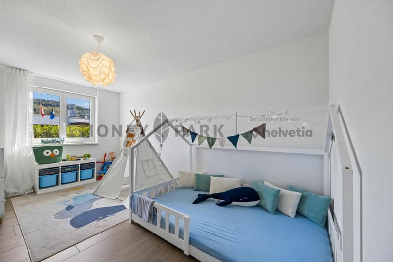 Attraktives 5.5-Zimmer-Einfamilienhaus in familienfreundlicher Lage (8)
