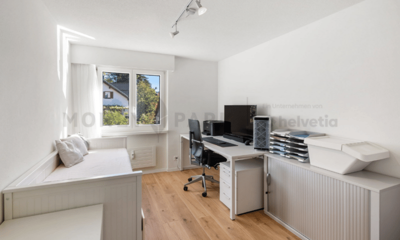 4.5-Zimmer-Terrassenwohnung mit traumhafter Aussicht (8)