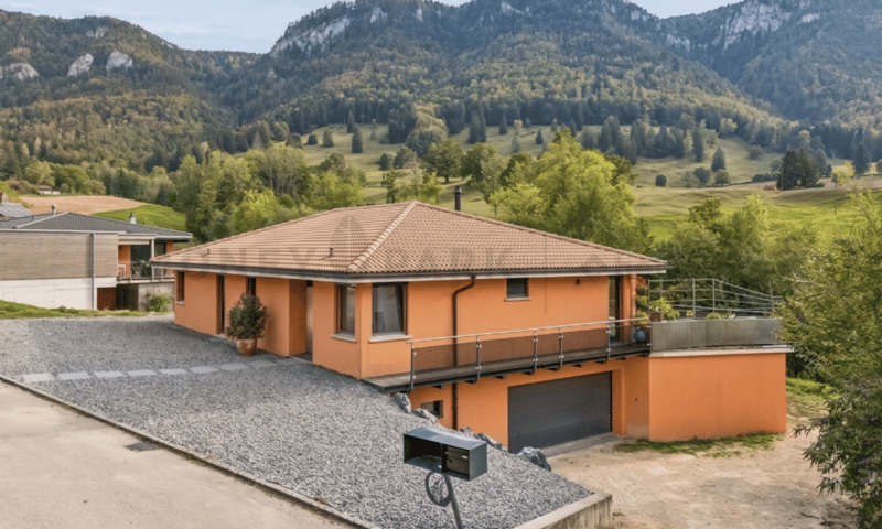 Une superbe villa de type méditerranéen, deux lieux d'habitation copie (12)