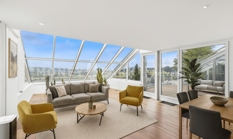 4.5-Zimmer-Terrassenwohnung mit herausragender Panoramasicht und Wintergarten (3)