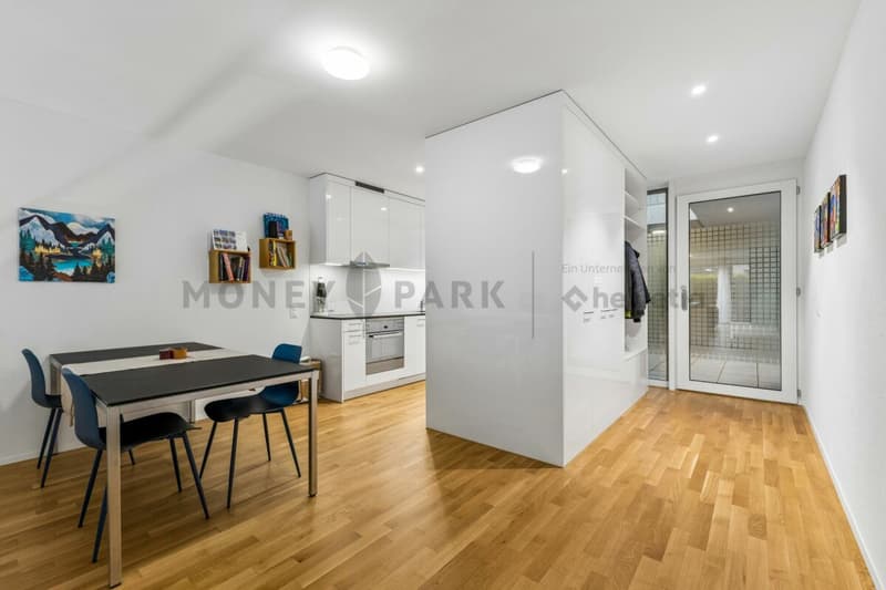 Moderne 3.5-Zimmer-Maisonette mit eigenem Garten (2)