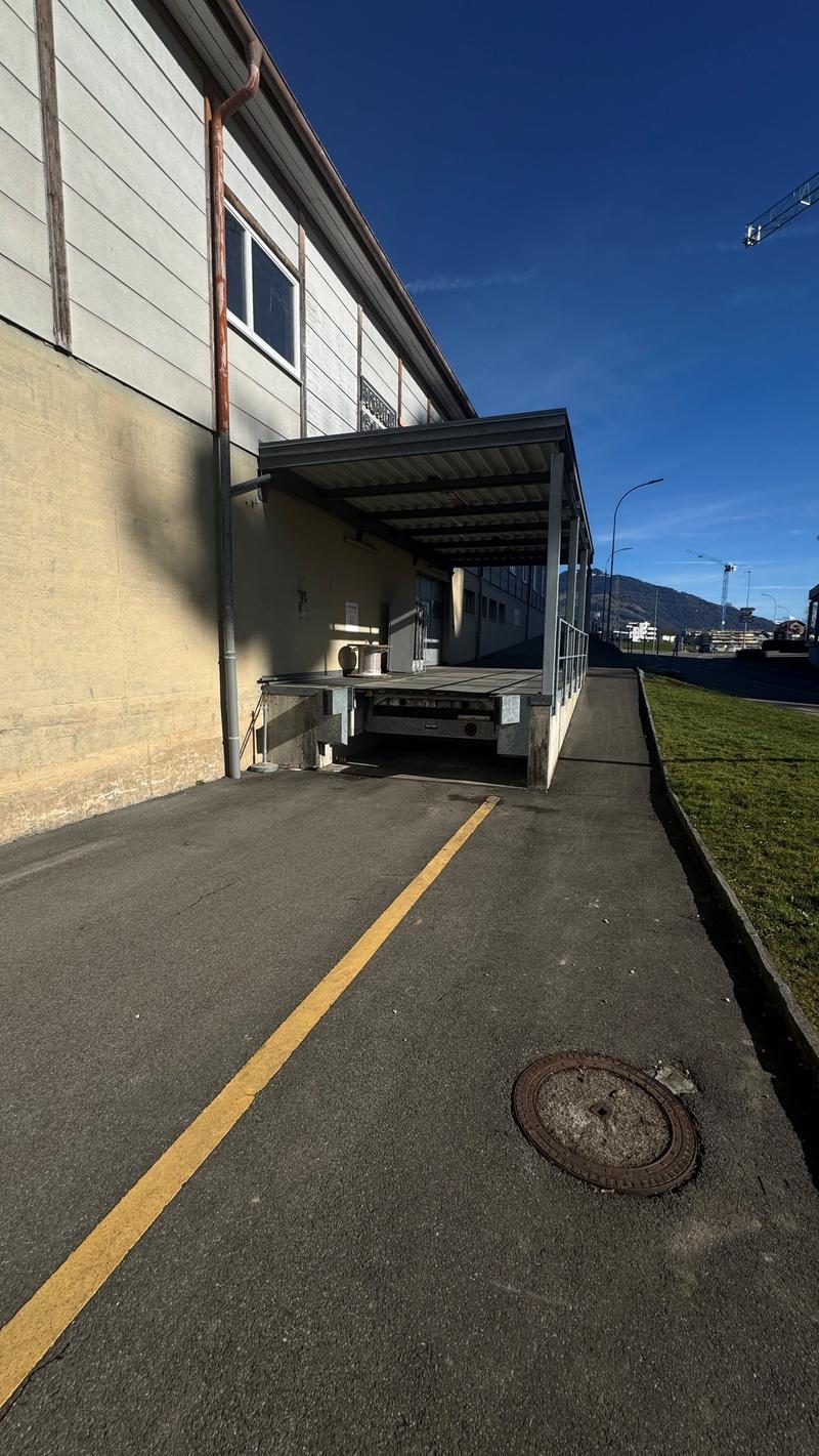 Espace commercial polyvalent dans le centre d'affaires Hohle Gasse Immensee (2)