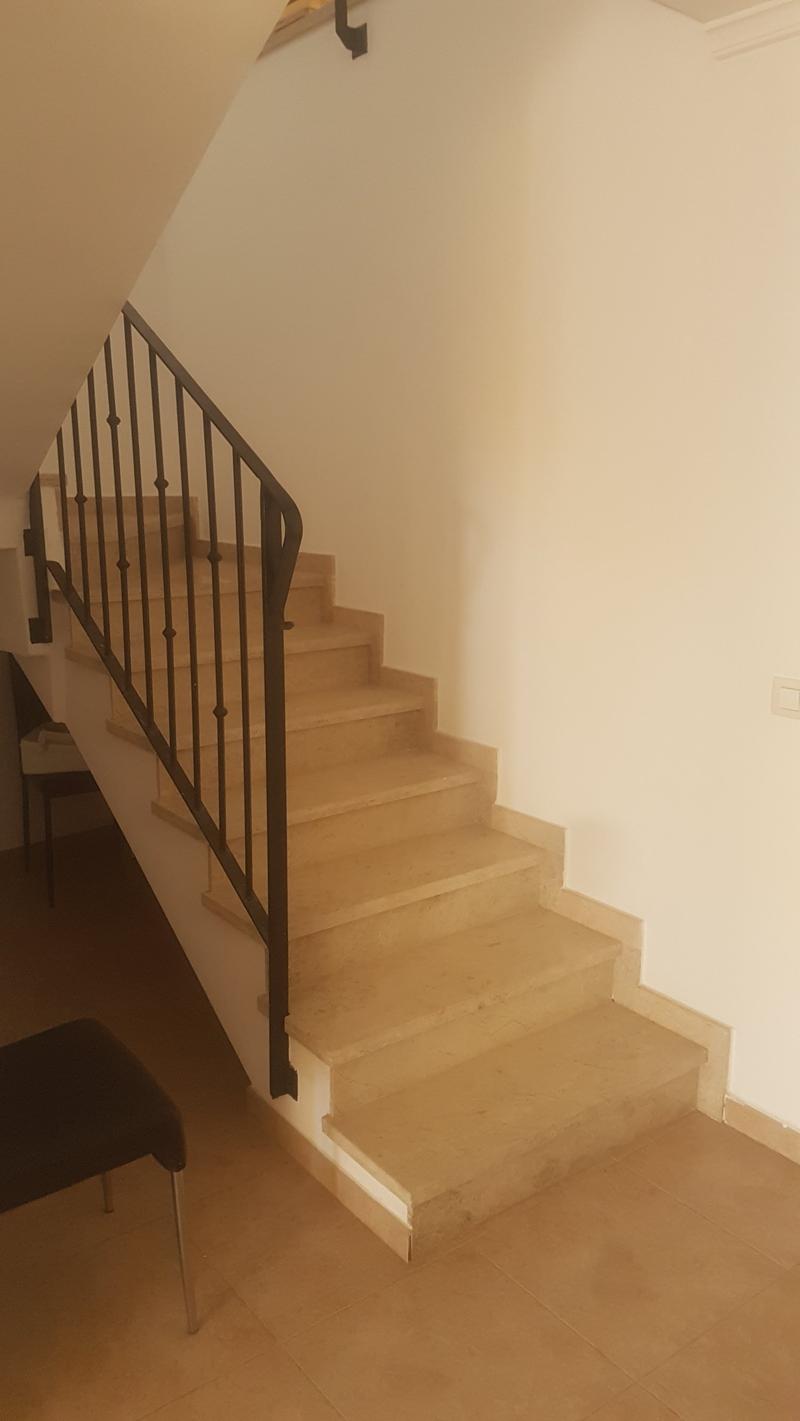 Charmantes 4-Zimmer-Reihenhaus mit Pool in ruhiger Lage von Pego (15)