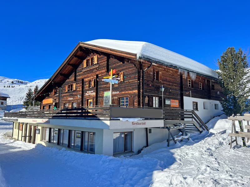 Chalet-Berggasthaus mitten im Skigebiet (2)