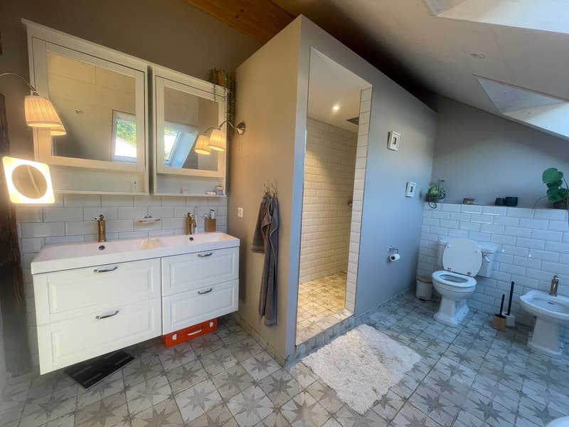 Exklusiver Eckhausteil über drei Etagen mit Galerie, Garten und sonniger Terrasse (6)