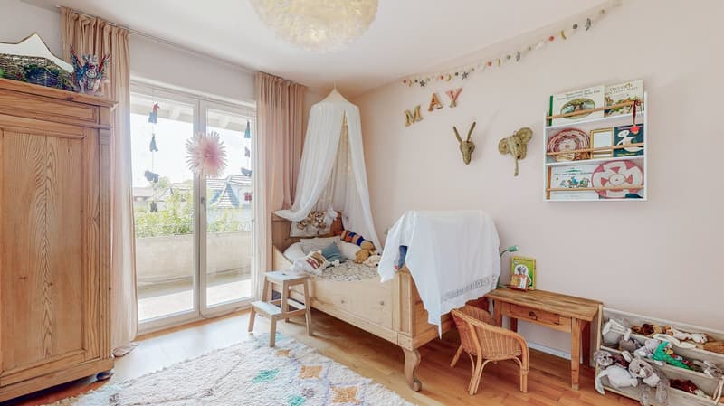 Grosszügiges Wohnen mit traumhaftem Garten im Spiegel! (15)