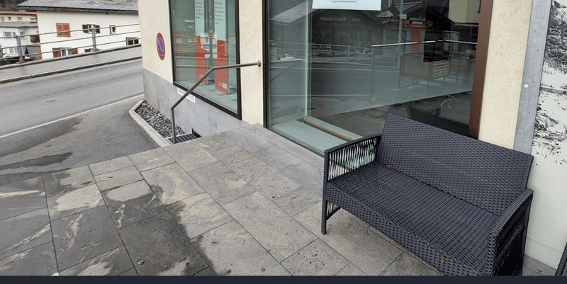 Espace commercial au cœur d'Arosa (7)