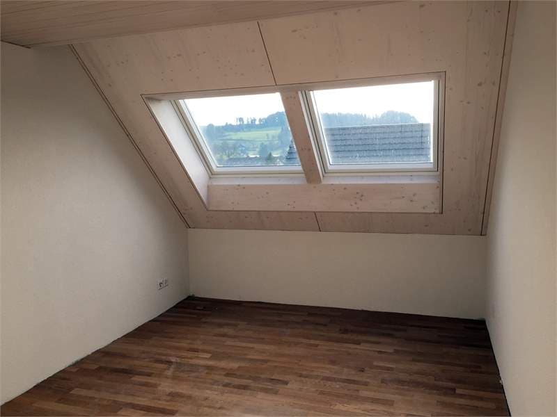 Über den Dächern von Bäretswil schöne 4.5 Dachmaisonettwohnung (6)