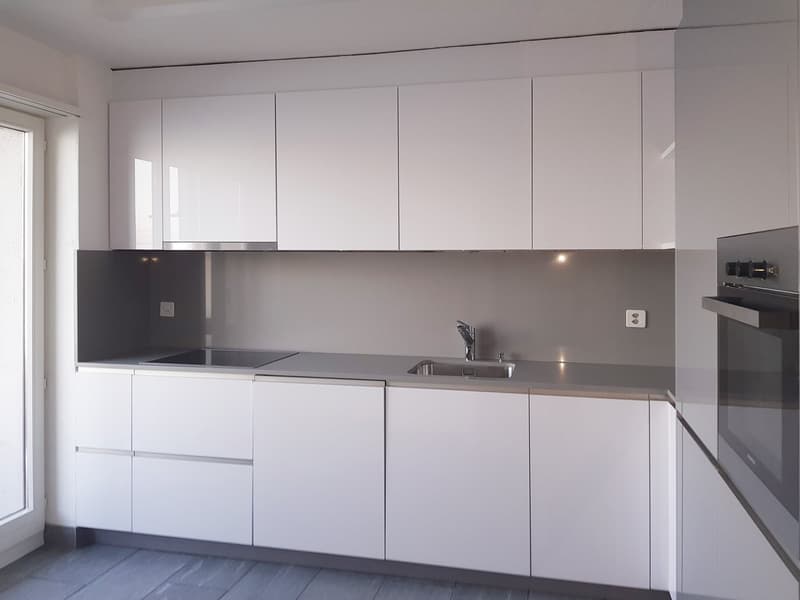 Charmante 3.5-Zimmer-Wohnung mit Balkon und Seeblick in Rorschach (1)