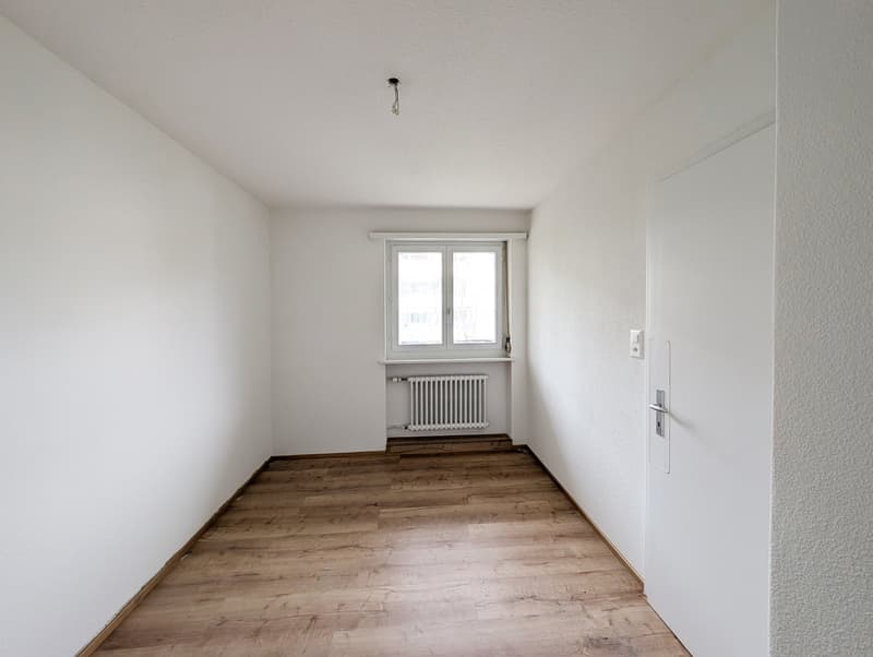 Umgebaute und sanierte 3.5 Zi. EG - Wohnung in Uster zu vermieten (6)