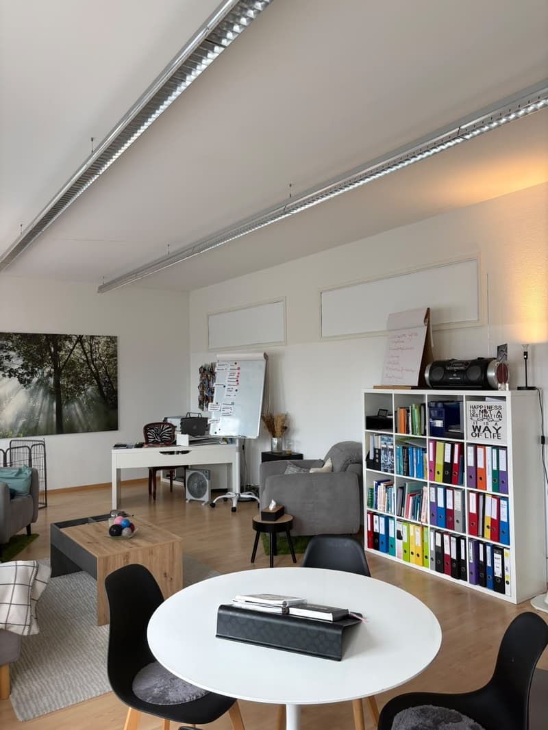 zu vermieten Gewerbefläche/Büro ca. 40m² (2)